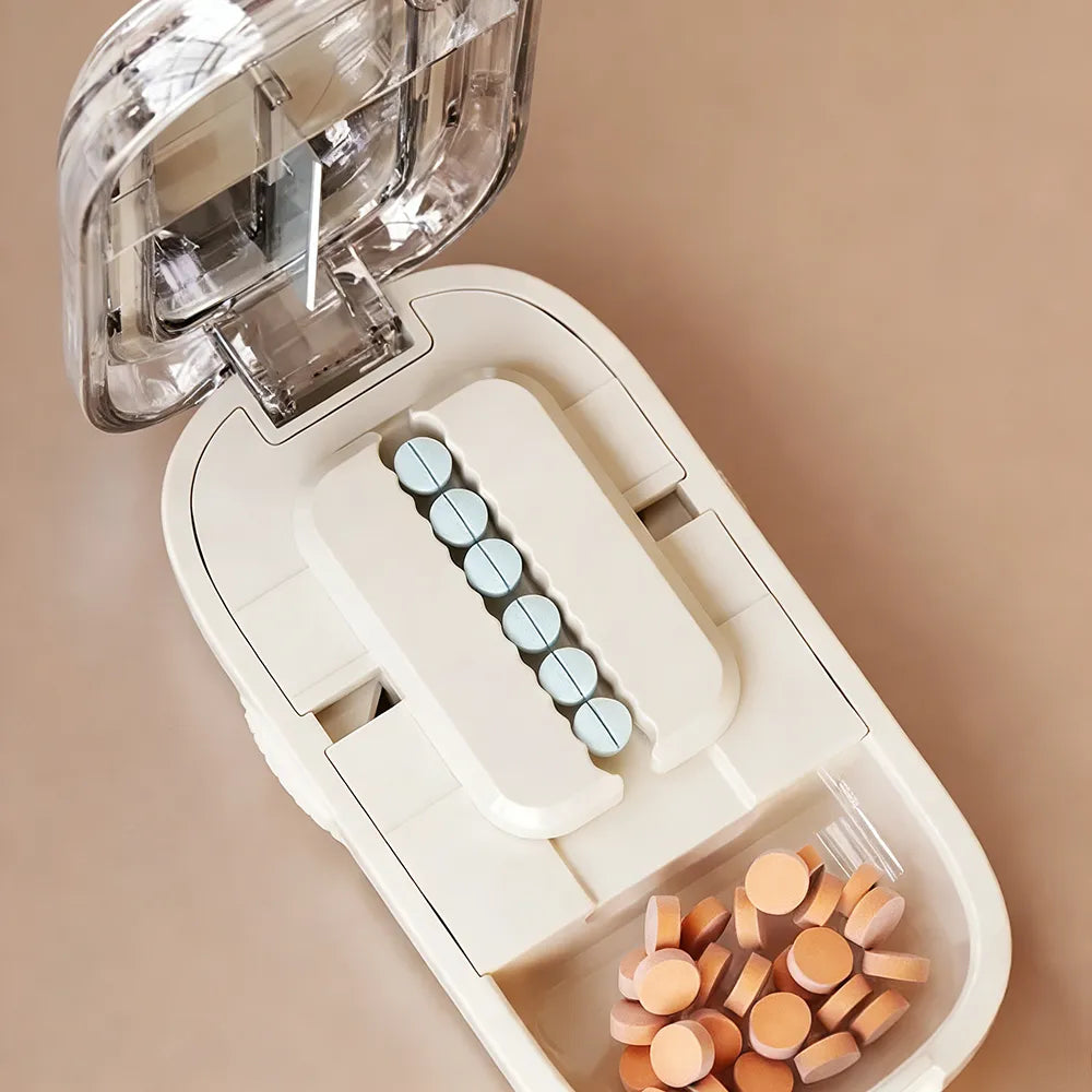 💊 Portable pill cutter and divider