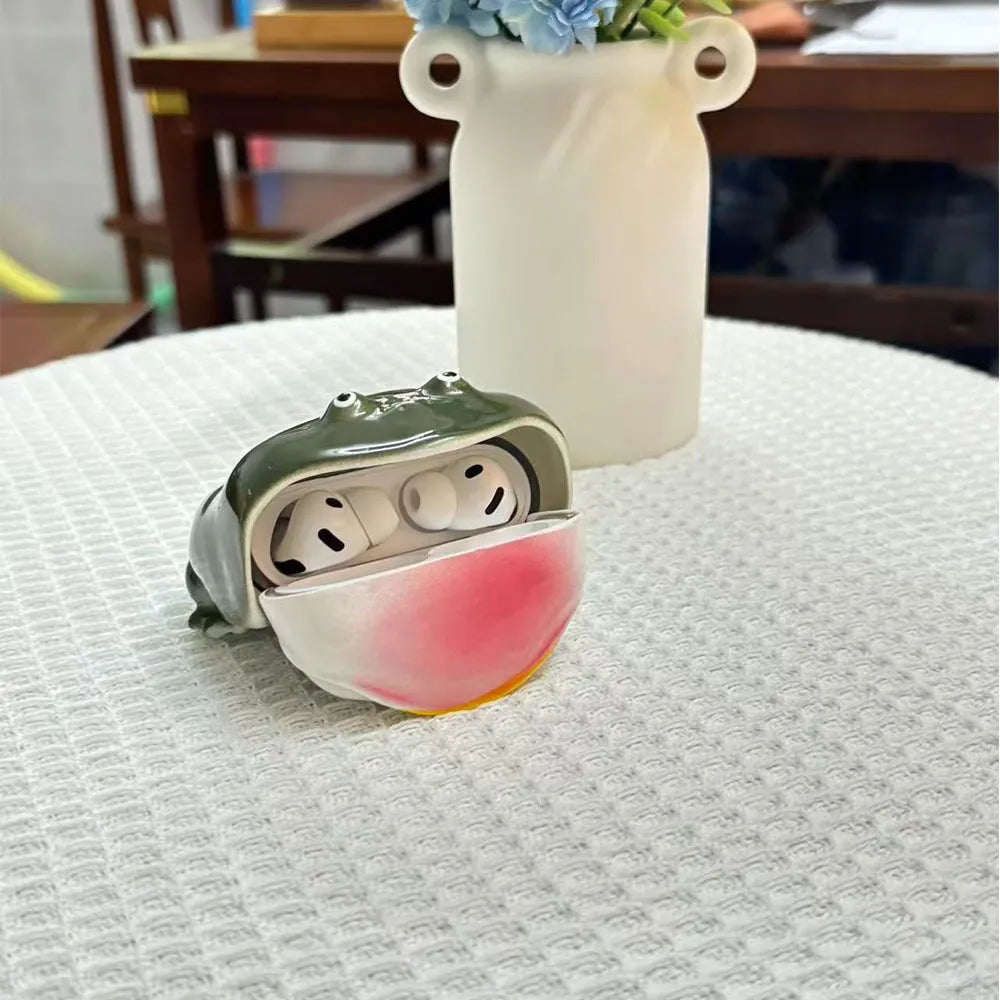 Grin & Go Frog Earbud Case