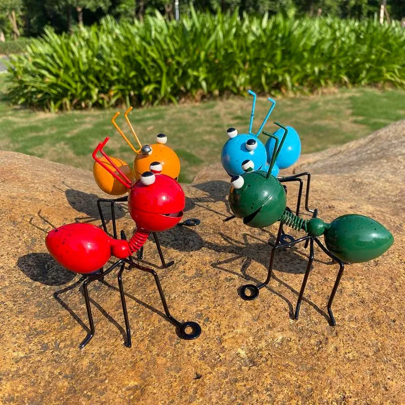 Creative Ant Design Garden Decoration - 4 Pcs Metal Ant Statue Set for Lawn, Tree, Pot, and Window Sill