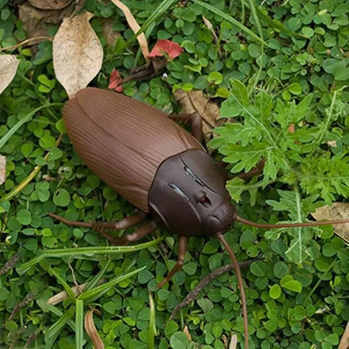 🔥Remote Control Cockroach Toy – Realistic Moving Fun for All Ages