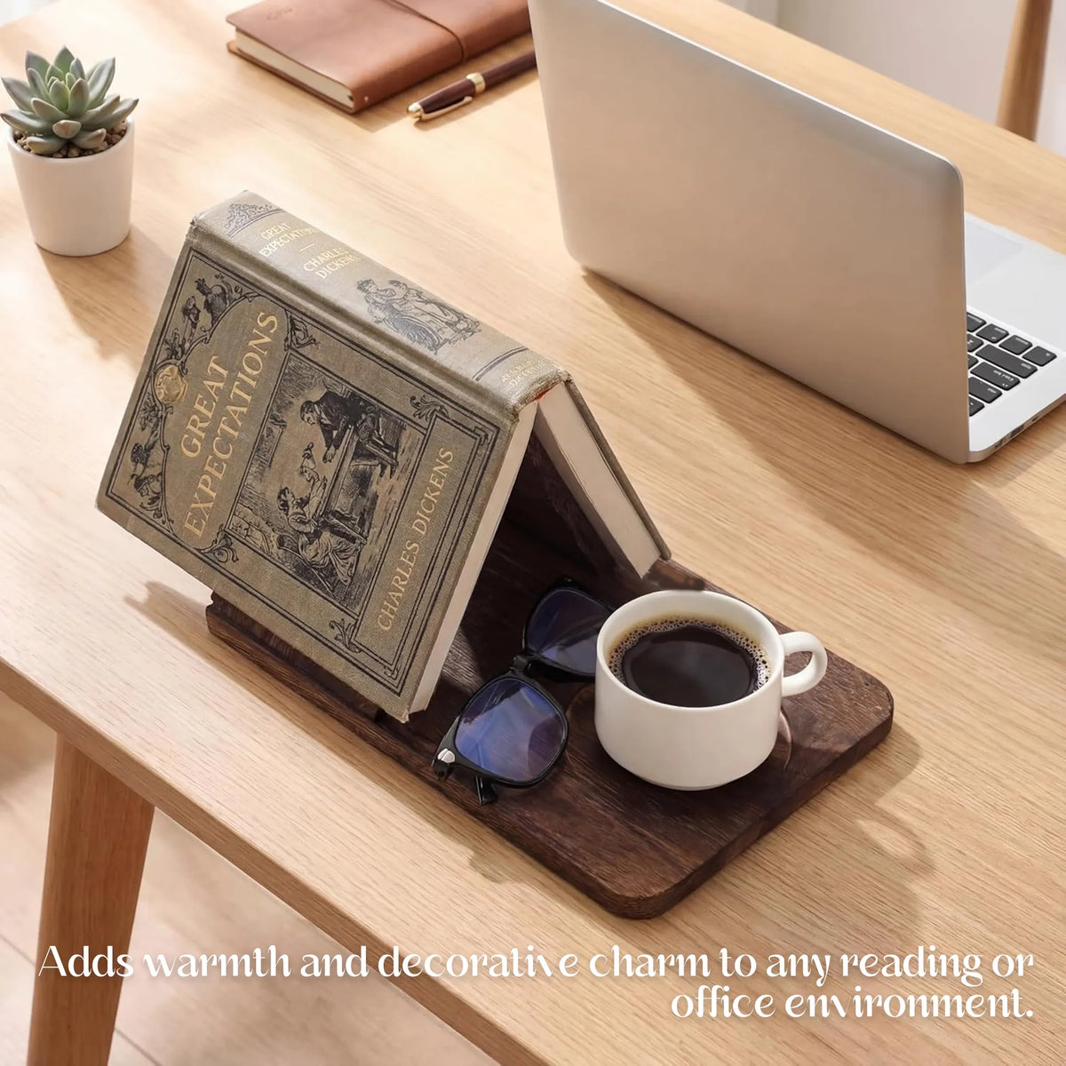 📚 Desktop Solid Wood Triangular Bookstand
