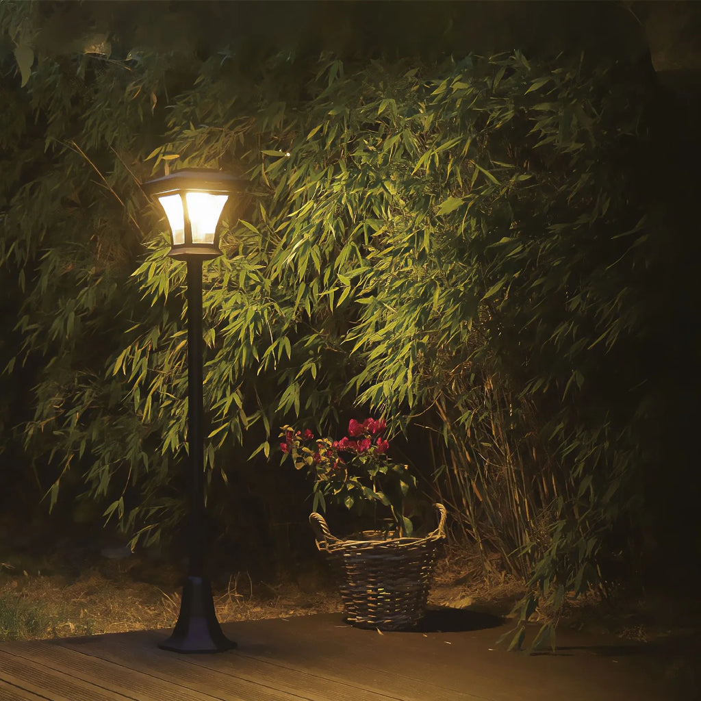Vintage Solar Courtyard Post Lamp — Warm Ground-Stake Path Light
