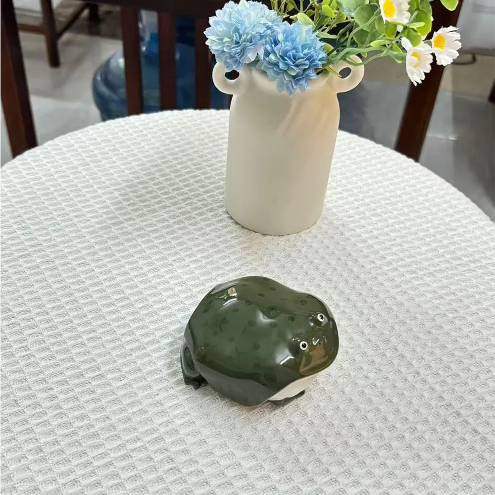 Grin & Go Frog Earbud Case