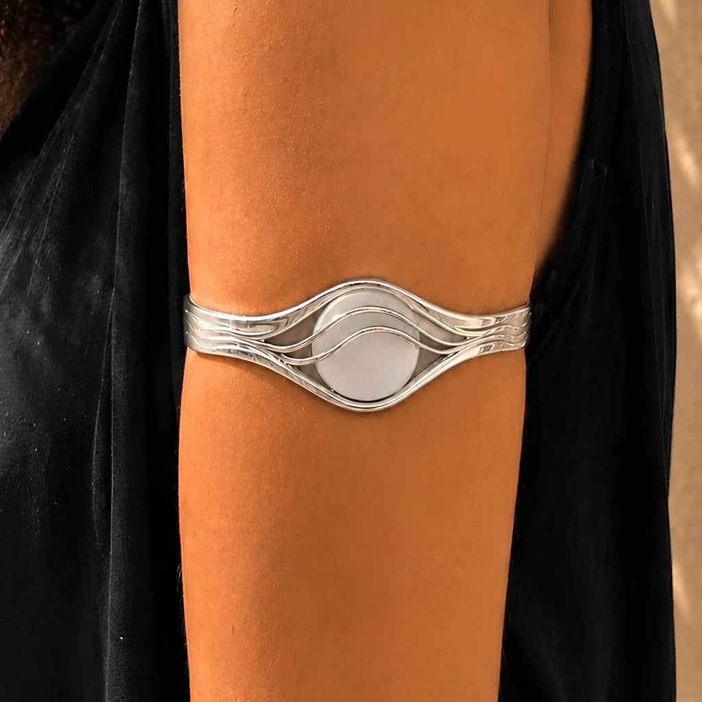 Sculpted CGM Sensor Bracelet