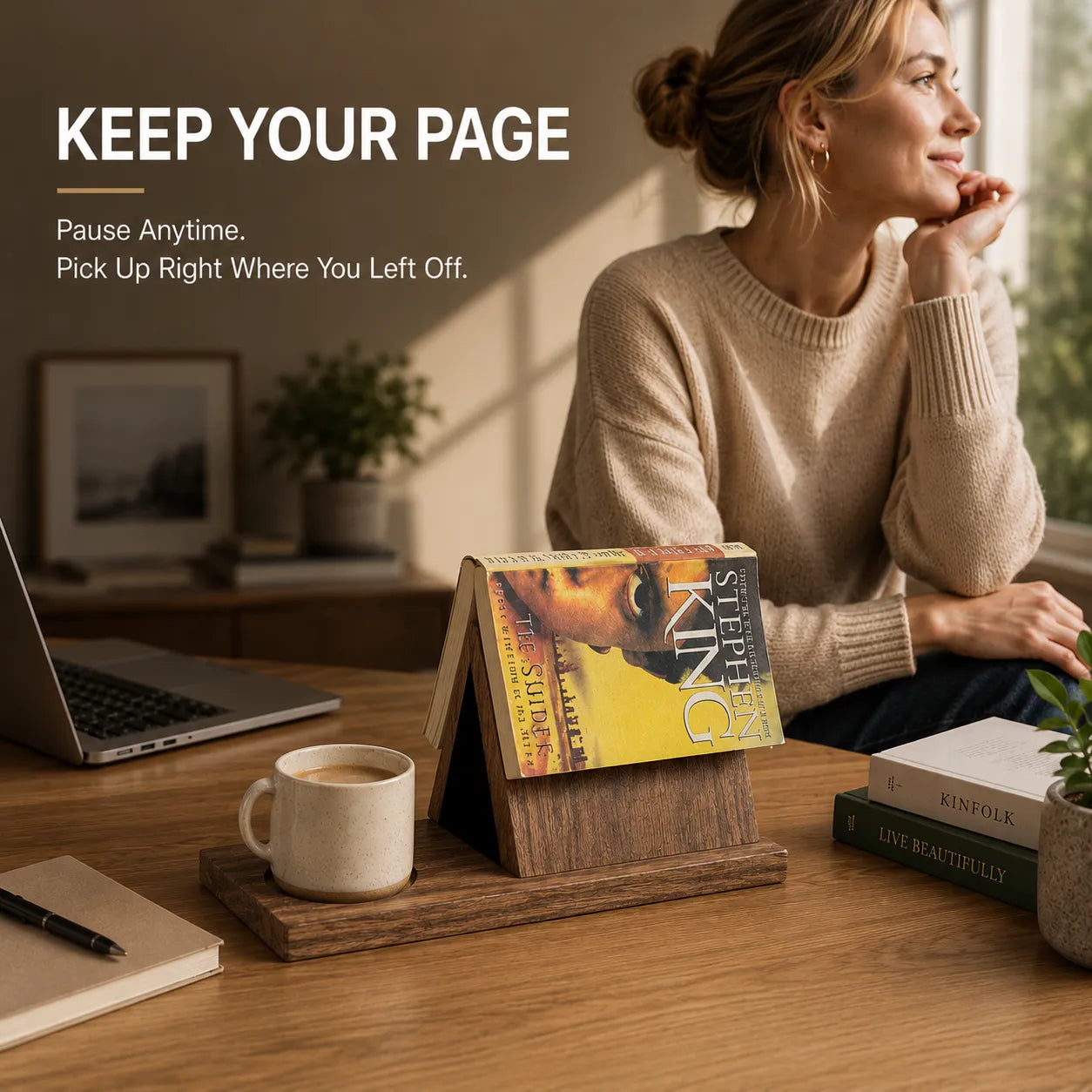 📚 Desktop Solid Wood Triangular Bookstand