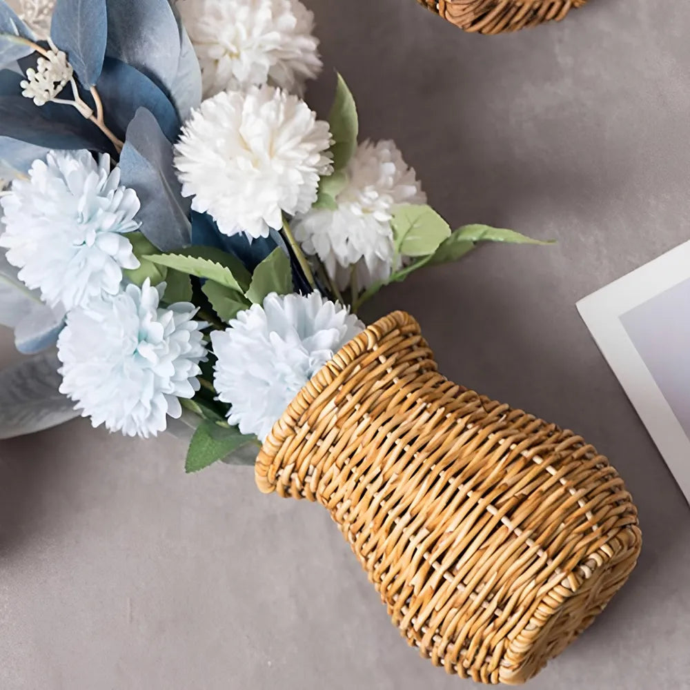 🌾Elegant Wicker Style Decorative Vase – Rustic Flower Display for Modern Home Décor