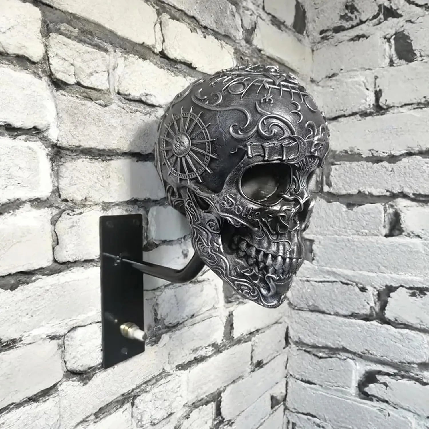 Skull Helmet & Gear Wall Mount