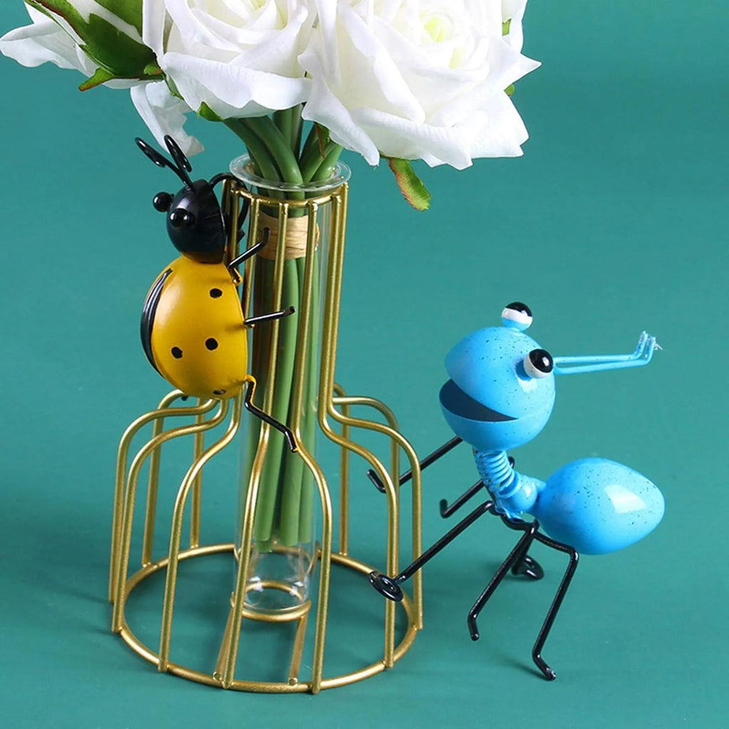 Creative Ant Design Garden Decoration - 4 Pcs Metal Ant Statue Set for Lawn, Tree, Pot, and Window Sill